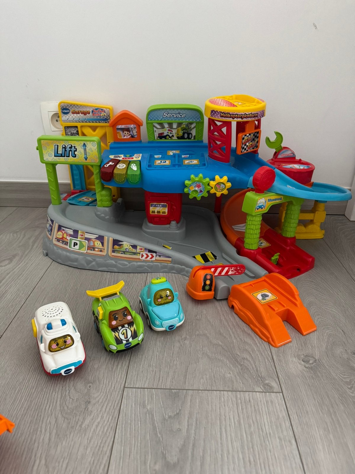 Vtech Garage, Enfants & Bébés, Enlèvement, Comme neuf