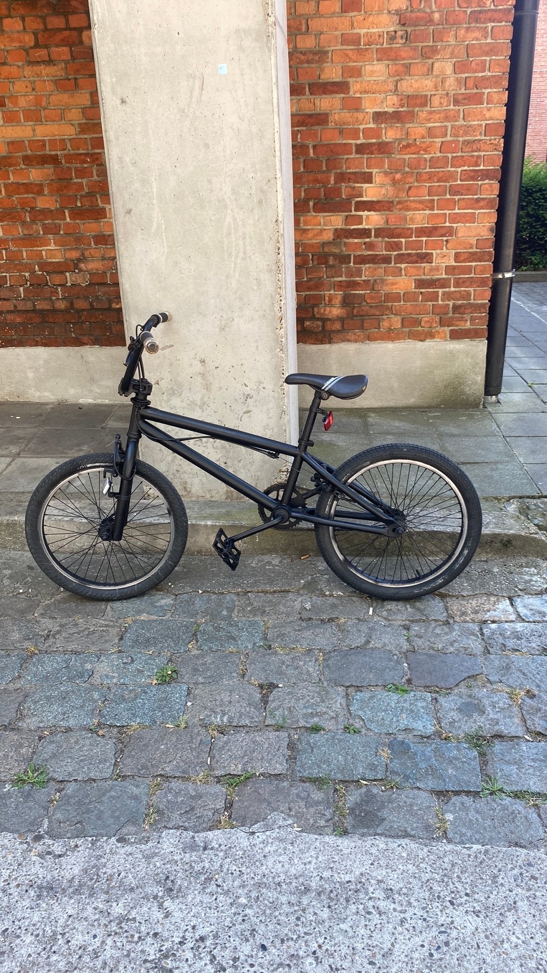 Zwarte 2D BMX te koop – Goed onderhouden⁠, Ophalen, Gebruikt