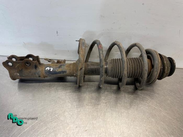 Schokdemperpoot links-voor van een Hyundai I20 (I20 08-), Gebruikt, -, -, Ophalen of Verzenden