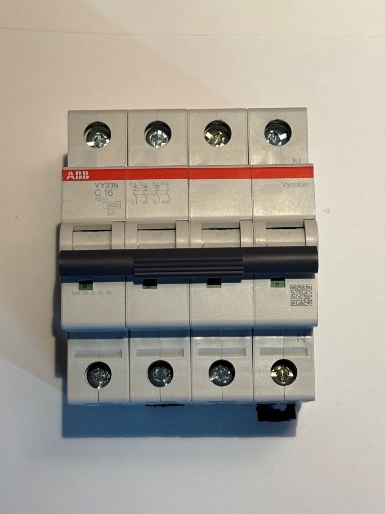 Verliesstroomschakelaars / zekeringen, Doe-het-zelf en Bouw, Ophalen of Verzenden, Gebruikt, Hager, Installatieautomaat