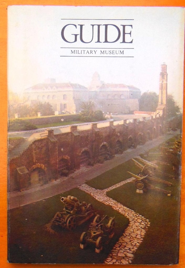 Guide du "Military Museum" à Belgrade (ex Yougoslavie) Neuf, Collections, Envoi, Armée de terre, Livre ou Revue