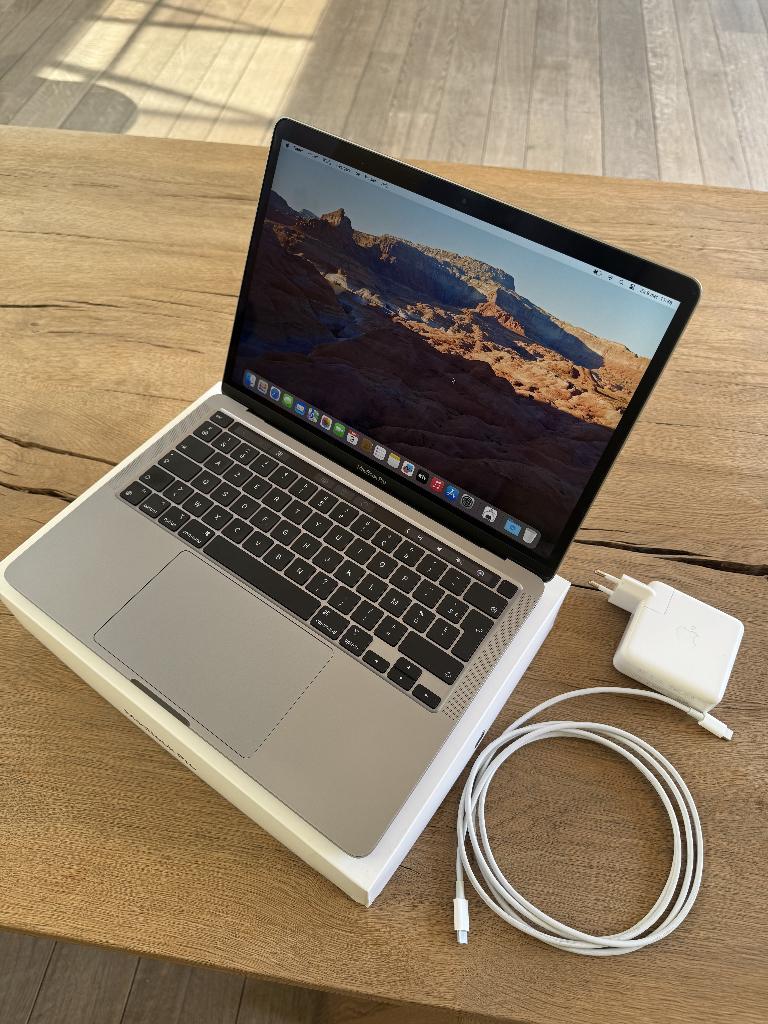 MacBook Pro 13” 2022 M2 16GB 512GB Space Grey AZERTY, Computers en Software, Apple Macbooks, Zo goed als nieuw, MacBook Pro, 13 inch