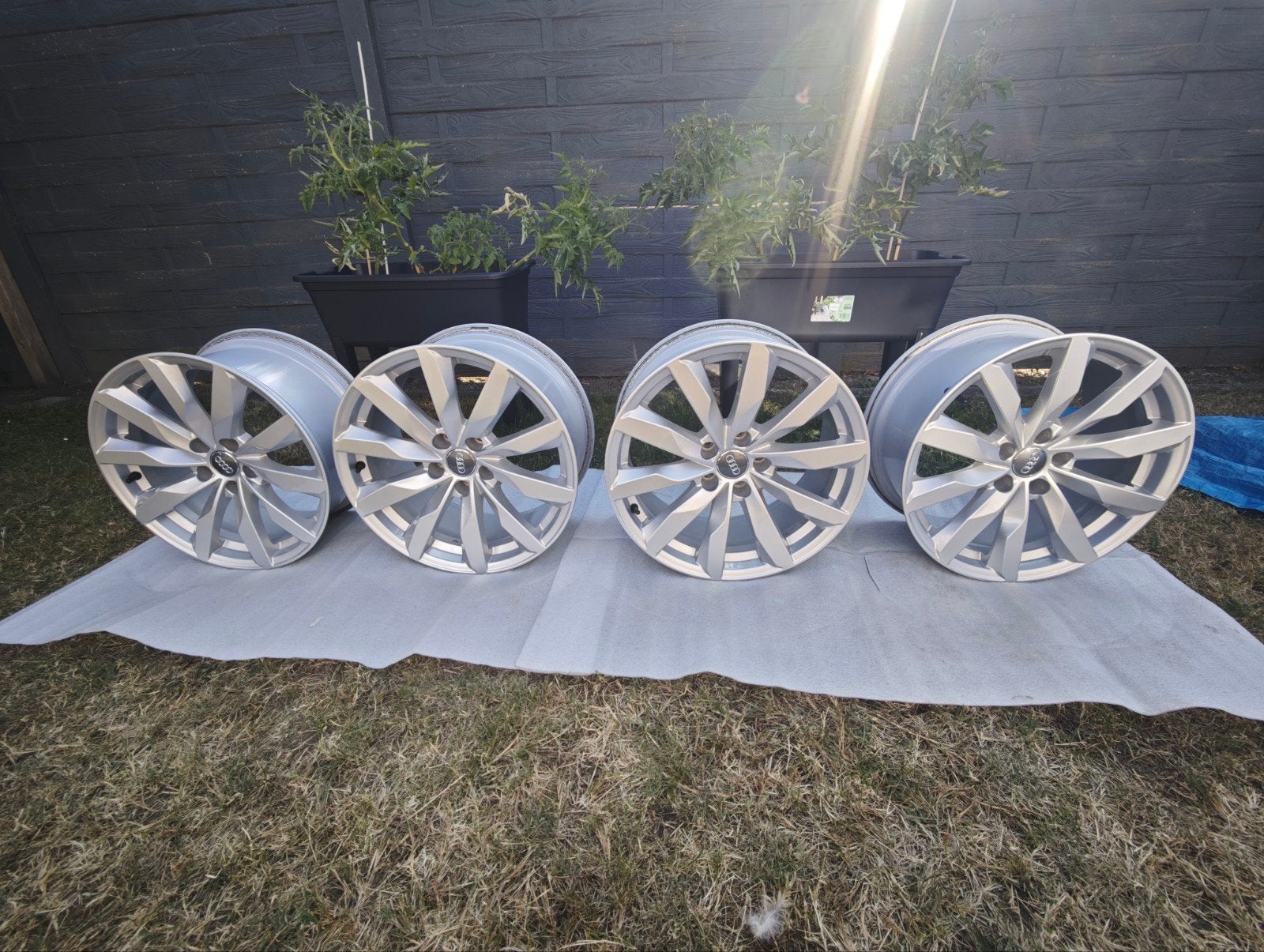 Vw en audi velgen 18 inch nieuwstaat, Auto diversen, Ophalen, Zo goed als nieuw