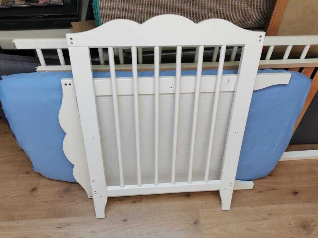 Lit cage avec matelas draps tour de lit 50 eur, Enfants & Bébés, Enlèvement, Lit