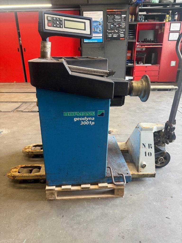 Hofmann Geodyna 3001P – Bandenbalanceermachine, Enlèvement