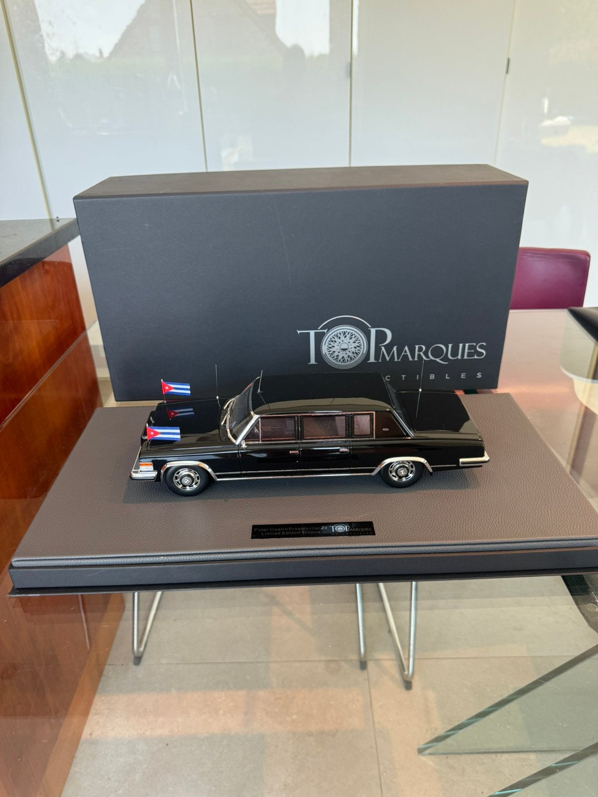 Très rare TopMarques 1/18  ZIL4104 Presidential Fidel Castro, Enlèvement ou Envoi, Comme neuf, Voiture, Autres marques