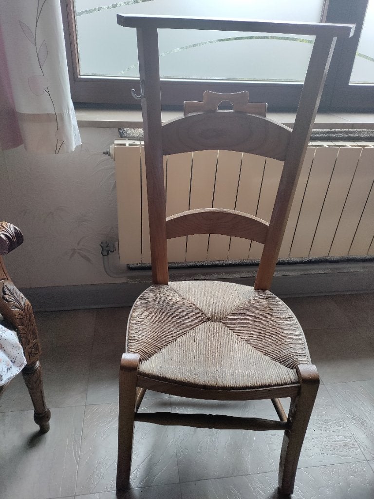 Prie dieu en chêne, Enlèvement