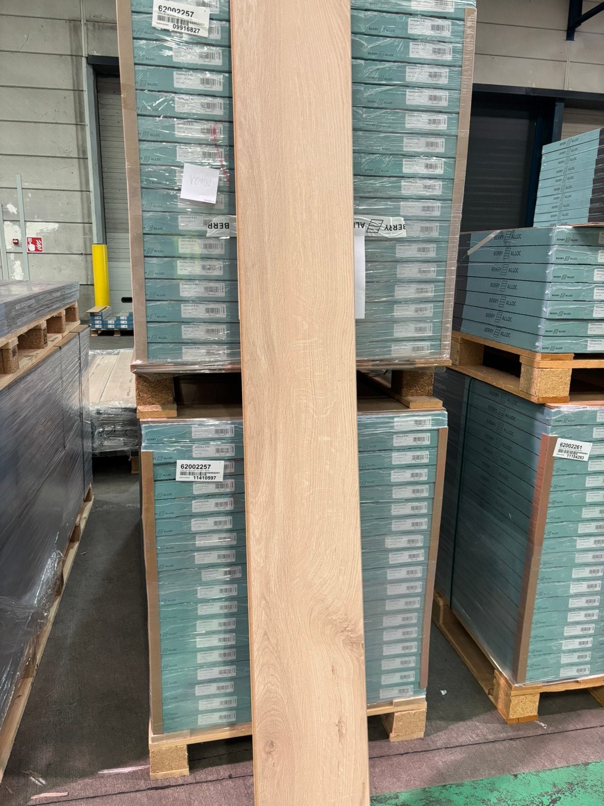 Parquet stratifié 8mm haut gamme, Bricolage & Construction, Enlèvement, Neuf, Bois, Moins de 20 mm