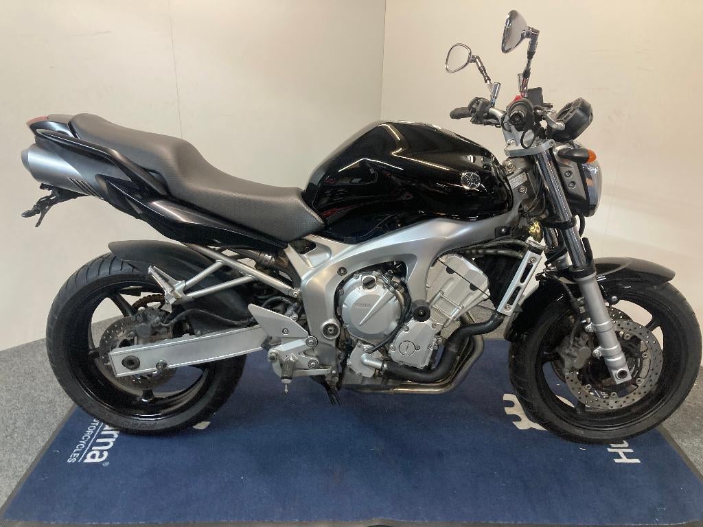 Yamaha FZ 6 MY'04 réf. LS 3307, Entreprise, Plus de 35 kW, 4 cylindres, Naked bike