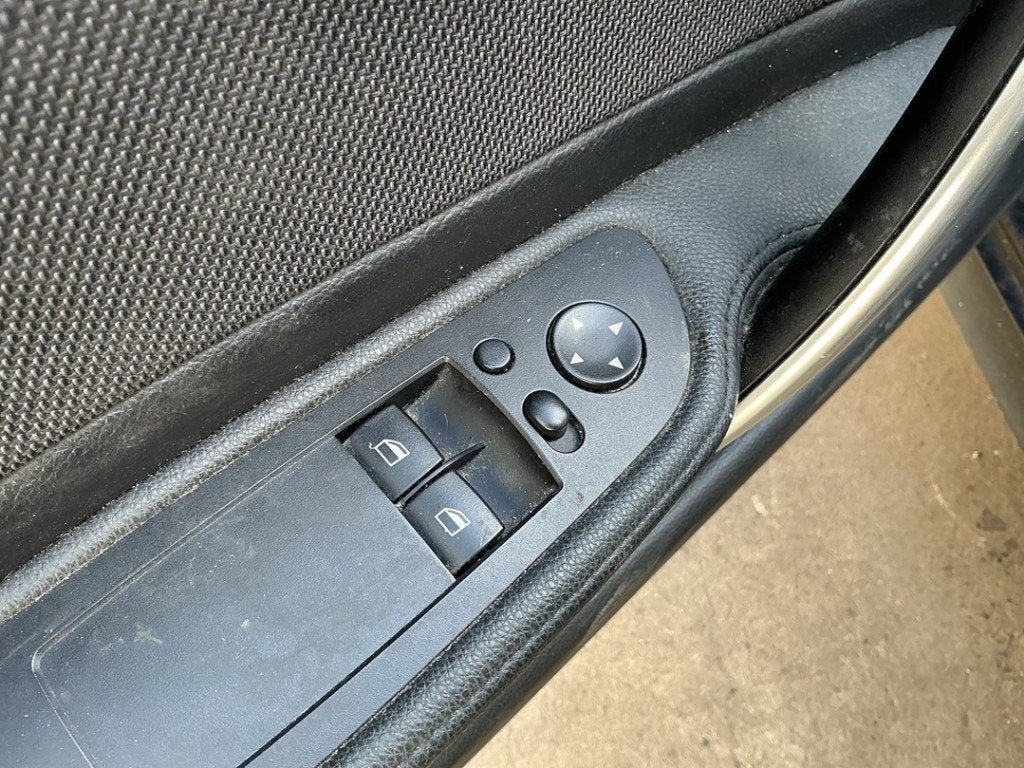 RAAMSCHAKELAAR BMW 1 serie (E82) (|61319216526|), Gebruikt, BMW, Petuelring 130
80809  München, DE, Bayerische Motoren Werke AG