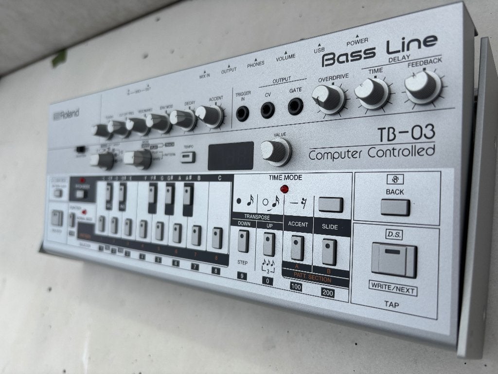 Synthétiseur de ligne de basse Roland TB-03 Boutique, Avec valise ou flightcase, Roland, Comme neuf, Enlèvement ou Envoi