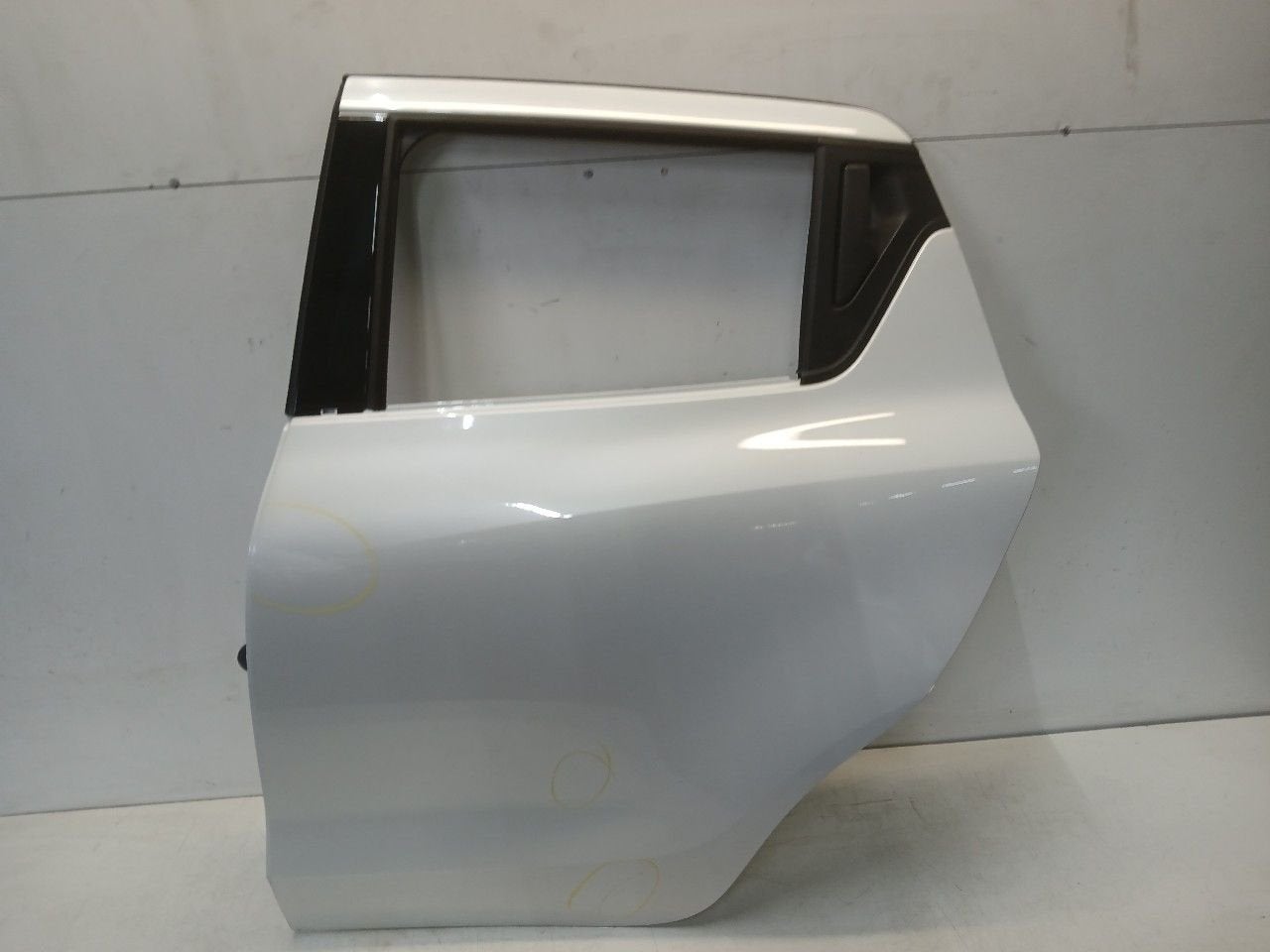 Portier links achter Suzuki Swift, Onderdelen@venauto.nl, Van der Ven Autorecycling B.V., Gebruikt, Ettenseweg 76, 4706 PB Roosendaal, The Netherlands