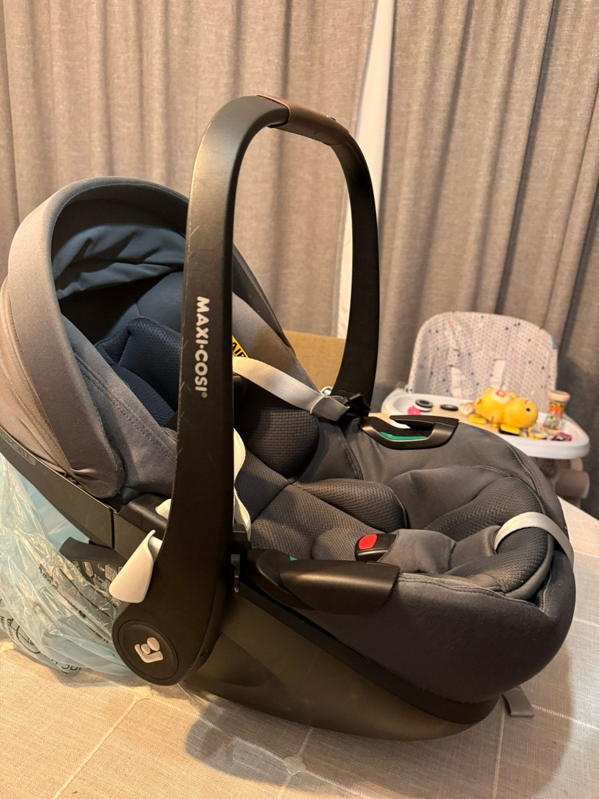 Maxi cosi pebble 360 + adaptateur pour poussette Lara2, Kinderen en Baby's, Ophalen, Zo goed als nieuw, Maxi-Cosi