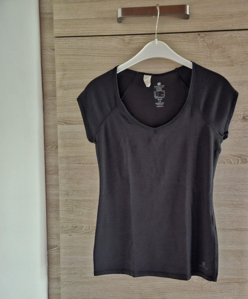 T-shirt sport Domyos Décathlon noir taille M, Kleding | Dames, Sportkleding, Maat 38/40 (M), Zwart, Domyos, Ophalen of Verzenden