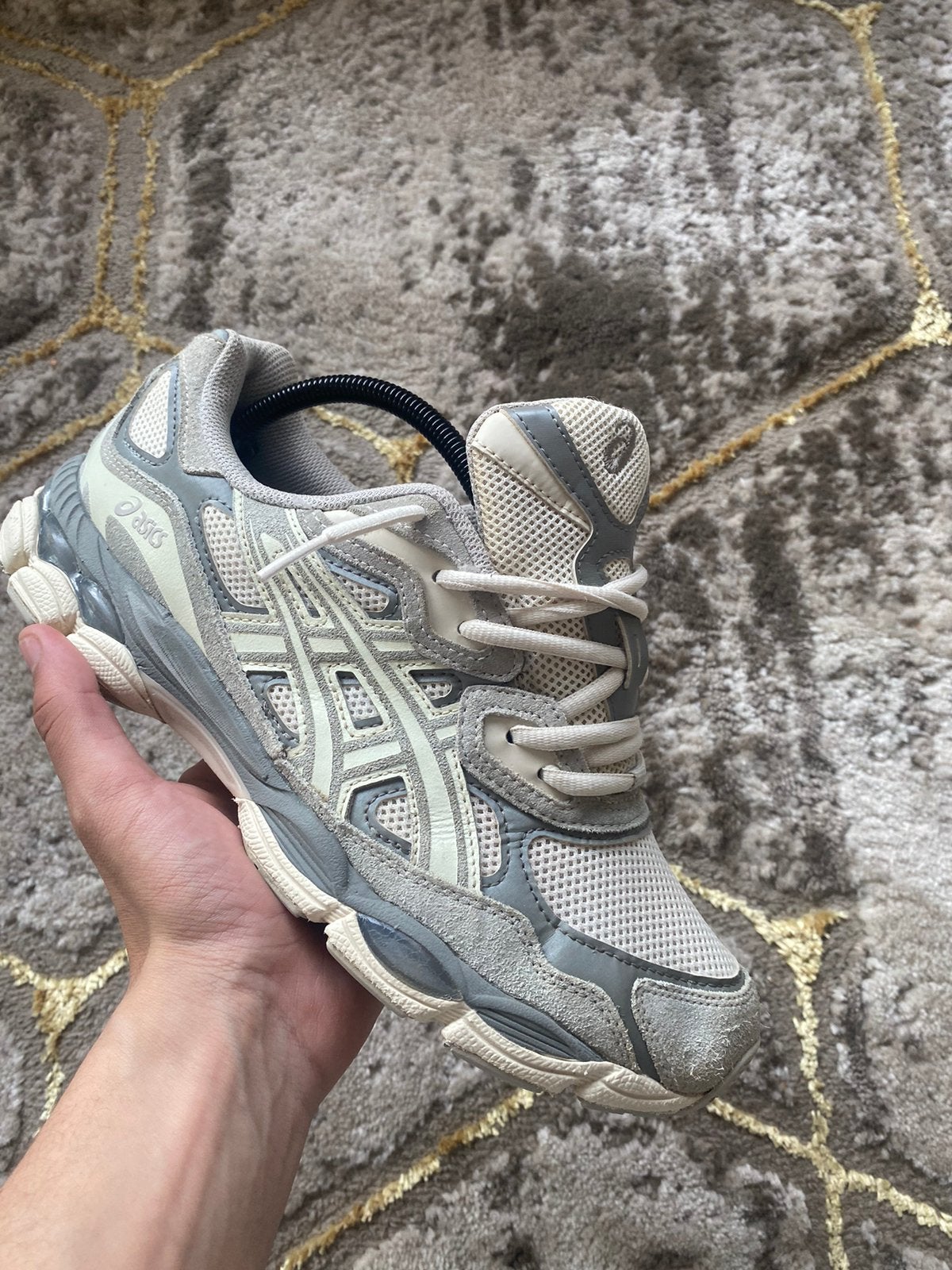 Paire d’Asics gel Nyc beige très bonne état taille 42, Vêtements | Hommes, Chaussures, Enlèvement ou Envoi, Autres couleurs, Comme neuf