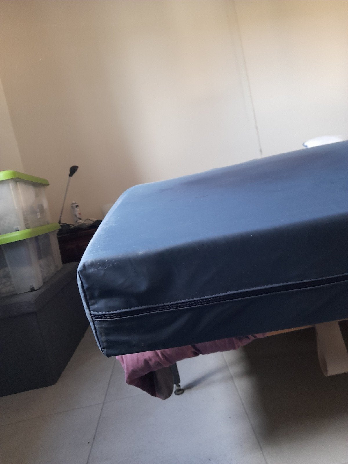 Matras is te koop. 6 maanden opgeslagen. De persoon woog60k, Ophalen