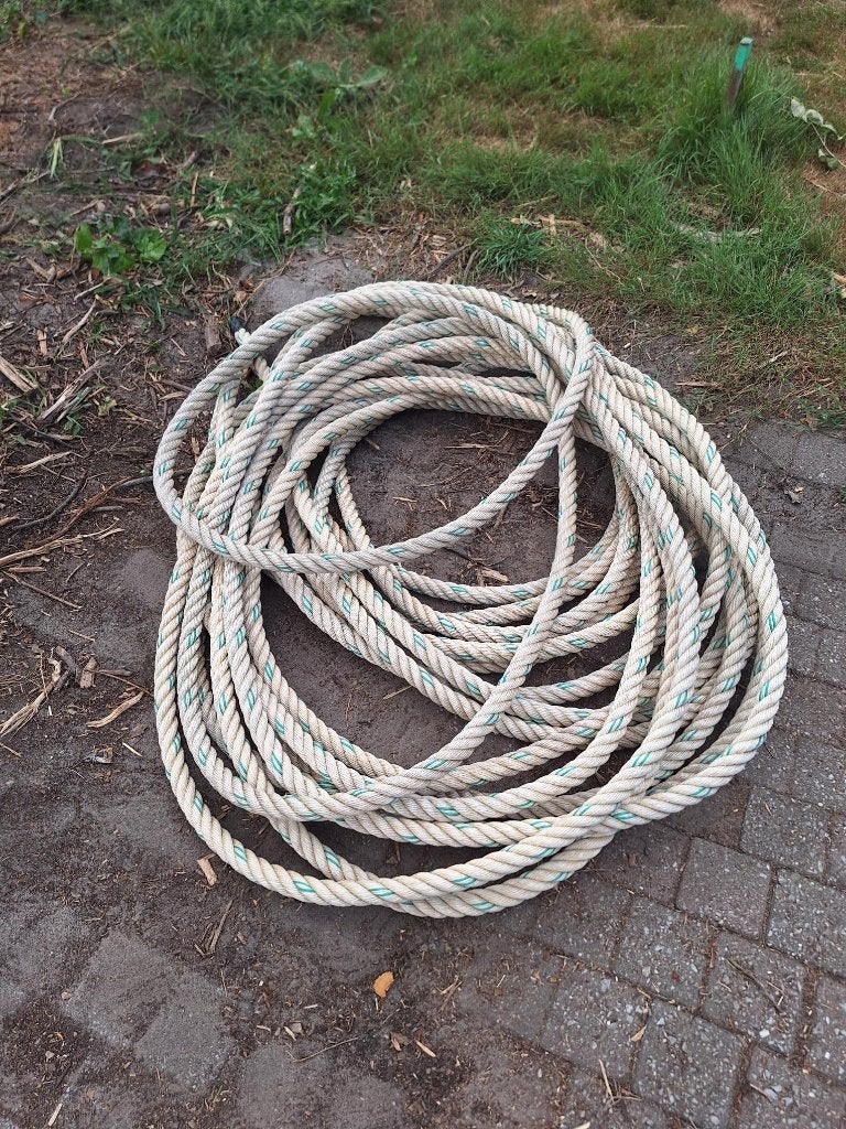 touw ( oorsprongkelijk scheepstouw voor sierafsluiitng?), Ophalen, Zo goed als nieuw, 20 meter of meer, Overige typen