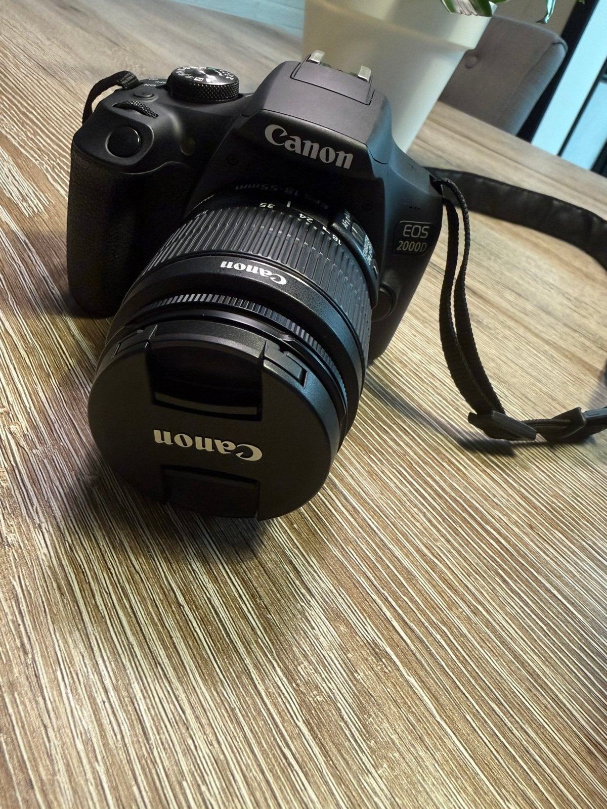 Camera Canon EOS 2000D, TV, Hi-fi & Vidéo, Appareils photo numériques, Enlèvement, Comme neuf, Batterie, Canon
