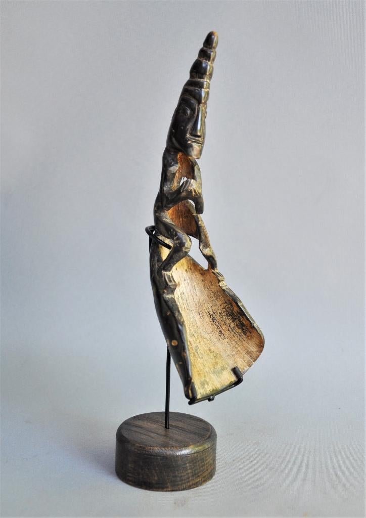 Ceremoniële lepel uit dierlijke hoorn, SULAWESI, Indonesië, Antiek en Kunst, Ophalen of Verzenden