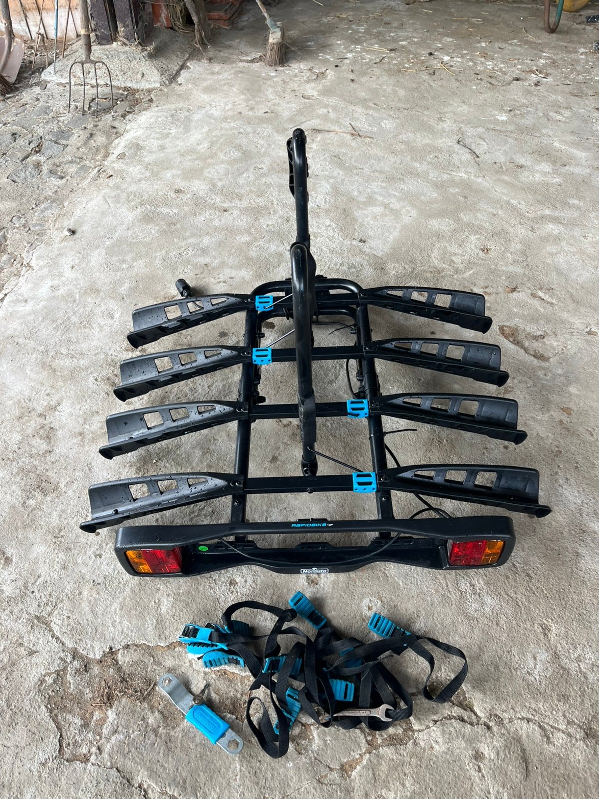 Porte vélos  4velos, Enlèvement, Comme neuf