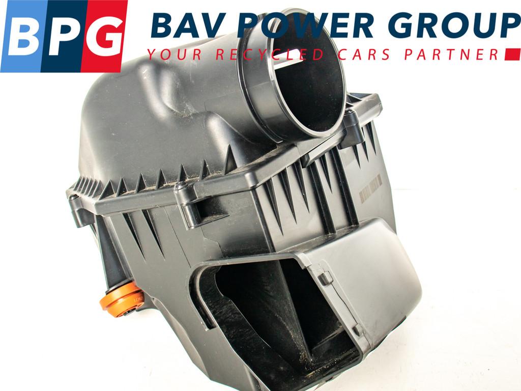 LUCHTFILTERHUIS G31 BMW 5 serie (G30) (13718620473), Gebruikt, BMW, Petuelring 130
80809  München, DE, Bayerische Motoren Werke AG