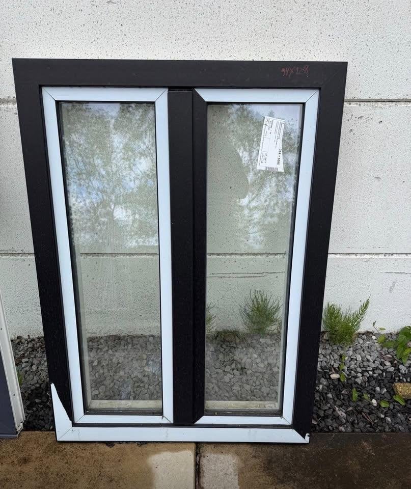 Nieuw PVC raam (met beschermfolie nog op), Doe-het-zelf en Bouw, Ophalen, Gevelraam of Ruit, 80 tot 120 cm, 120 tot 160 cm