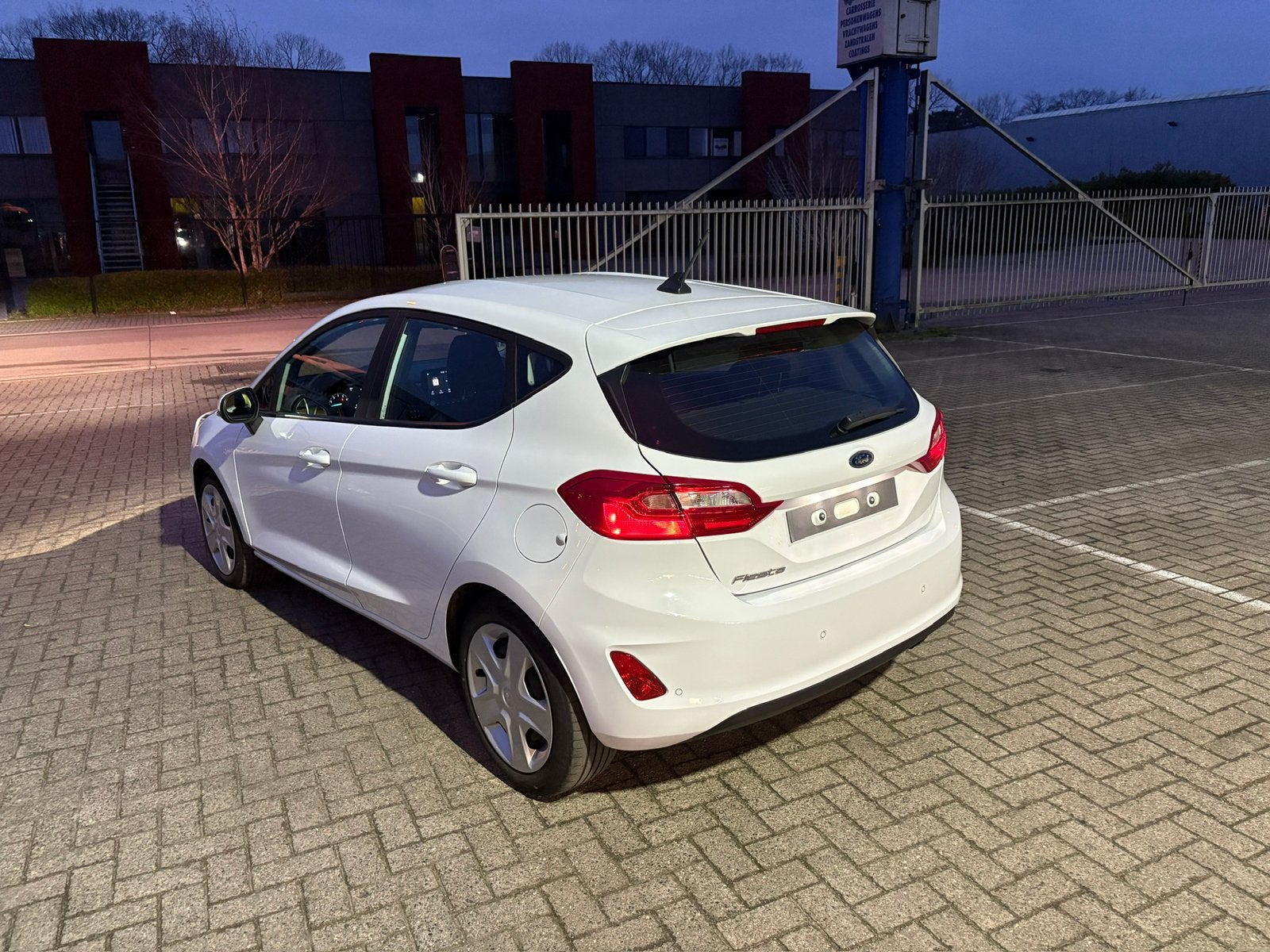 Nette Fiesta benzine zonder gebreken,, Autos, Achat, Euro 6, Entreprise, Noir