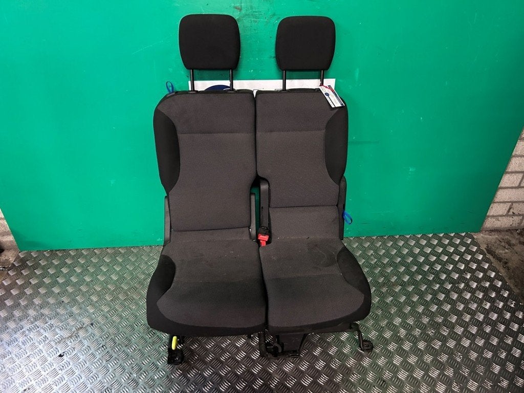 STOEL RECHTS VOOR Peugeot Partner (EA / / EF / EN / EU), Auto-onderdelen, Kontakt-peugeot@peugeot.com, Gebruikt, Peugeot Deutschland GmbH