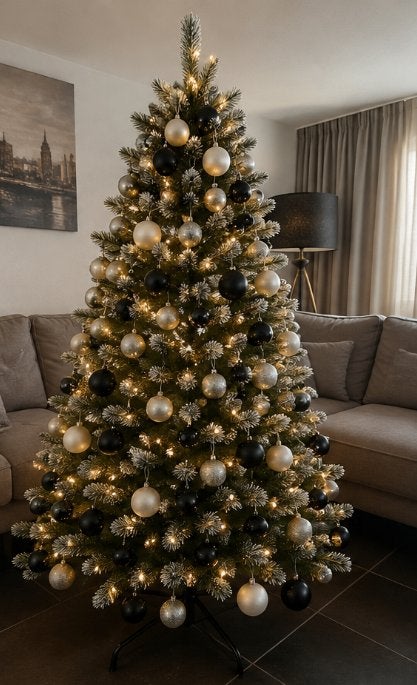 Mooie kunstkerstboom 180 cm met sneeuw effect + kerstballen., Ophalen, Zo goed als nieuw