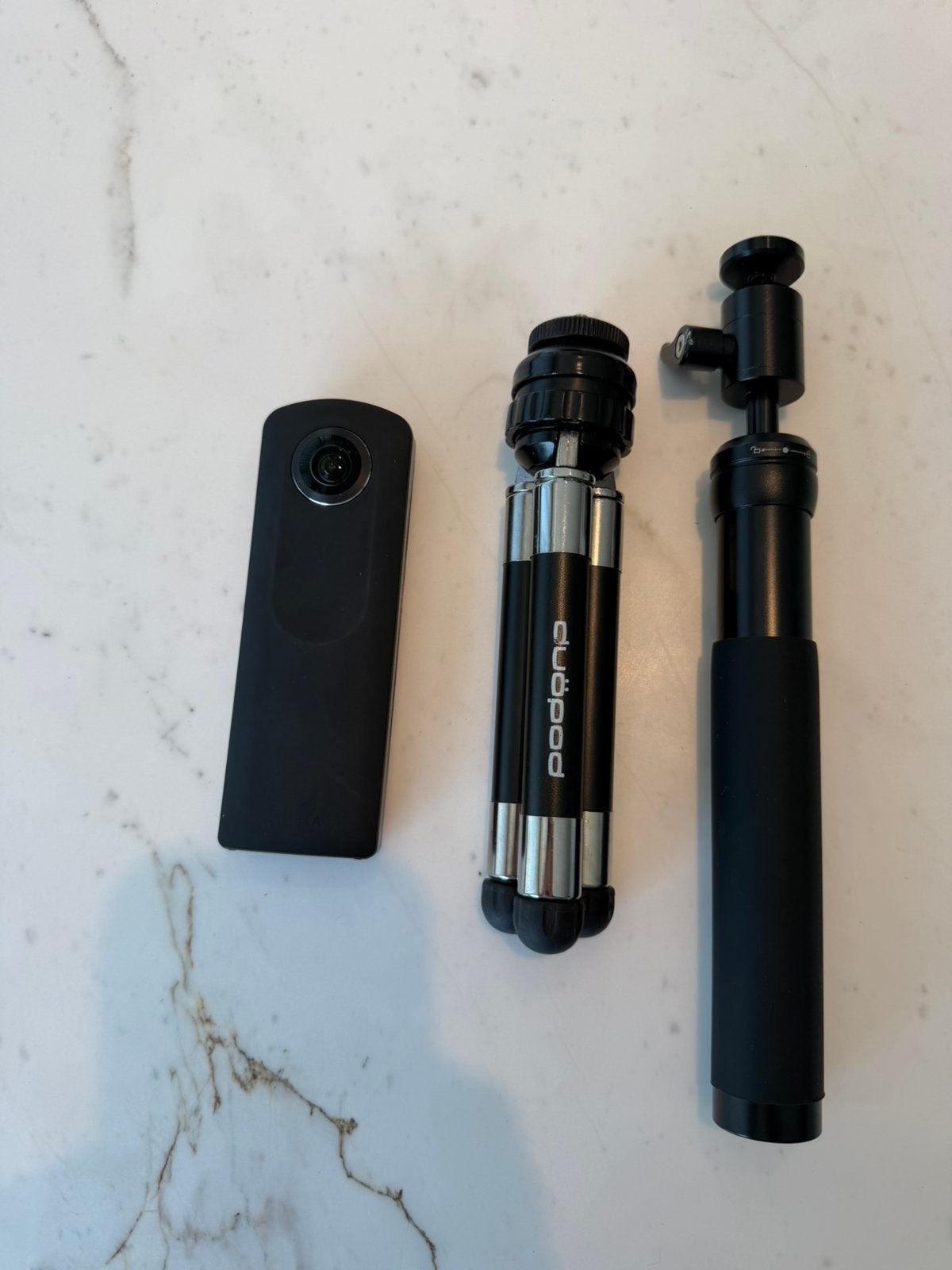 Ricoh THETA S 360 camera + statief + lange selfiestick, Enlèvement, Utilisé