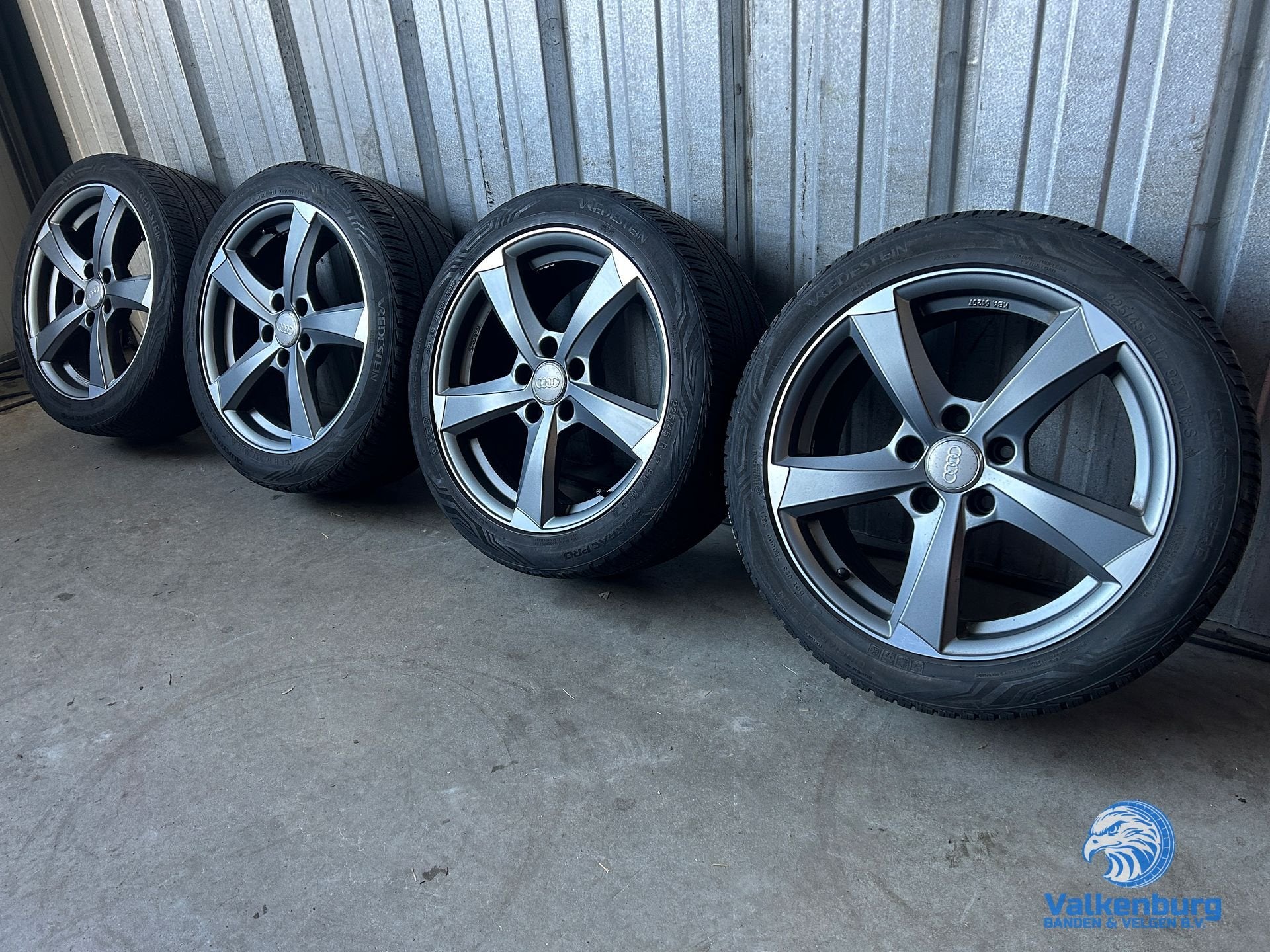 Audi Rotor look A3 VAG VW Golf Caddy Leon 17 inch velgen 5x1, Autos : Pièces & Accessoires, Pneus & Jantes, Pneus et Jantes, 4 Saisons