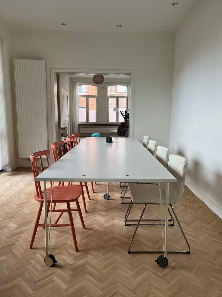 Lange strakke witte eettafel/vergadertafel op wielen Max, Huis en Inrichting, Tafels | Eettafels, Ophalen, Strak, 100 tot 150 cm