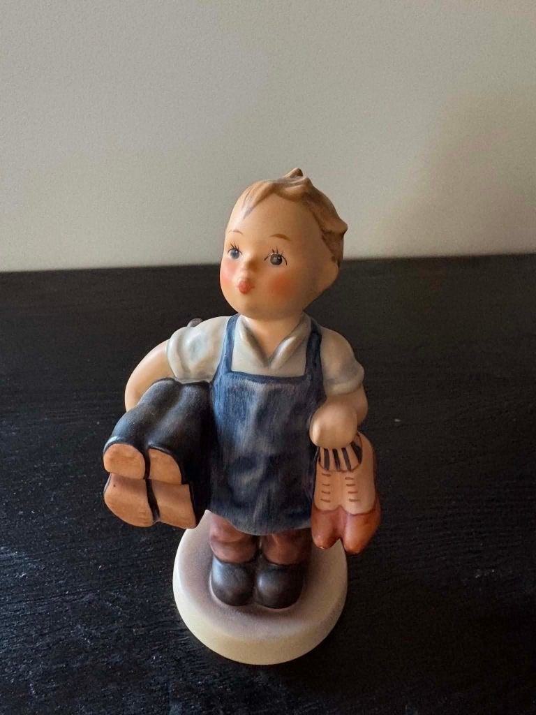 Hummel Goebel Boots, Verzamelen, Beelden en Beeldjes, Ophalen of Verzenden, Zo goed als nieuw, Hummel