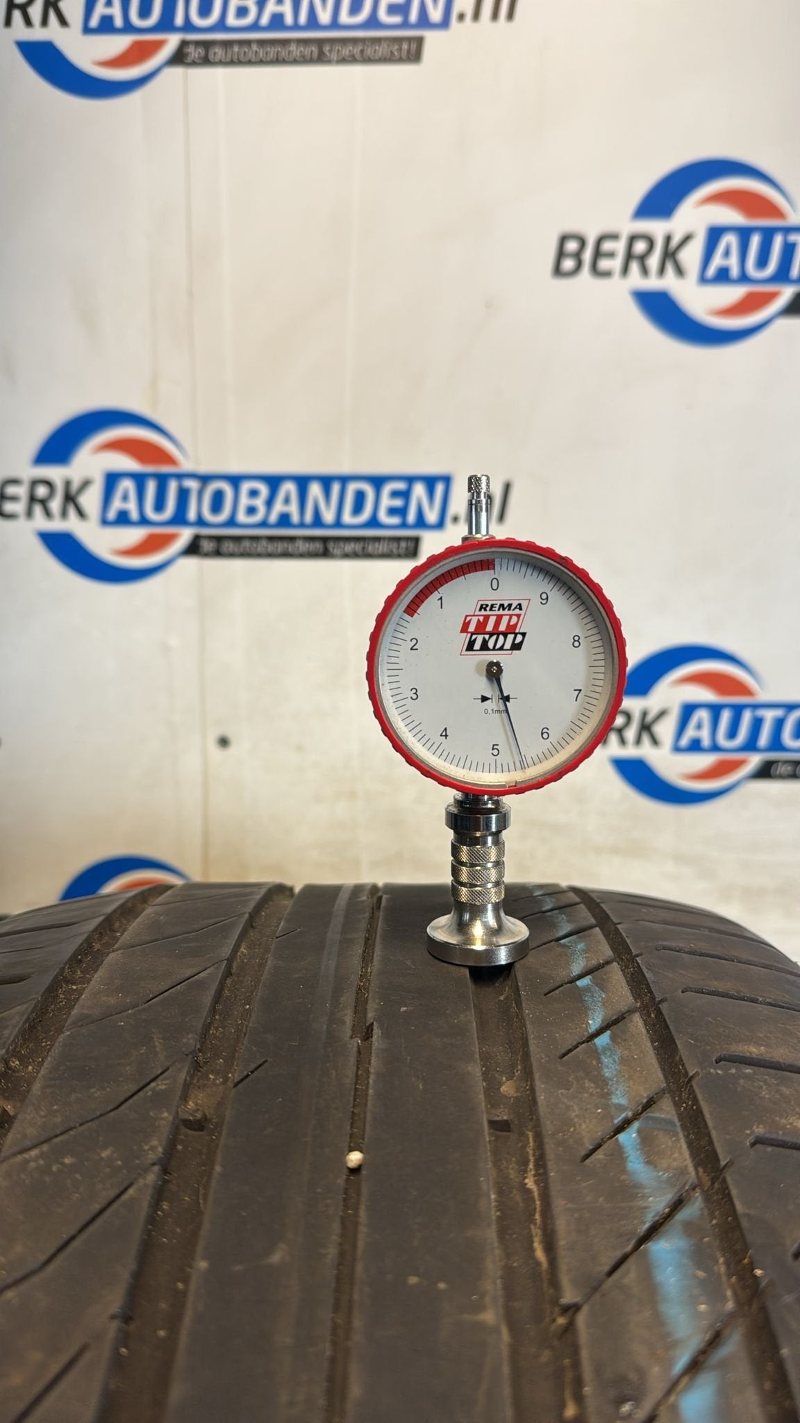2x Continental Sportcontact 5 SSR 255/45 R18 99W (RFT) 255/4, Auto-onderdelen, 18 inch, Gebruikt, 255 mm, -