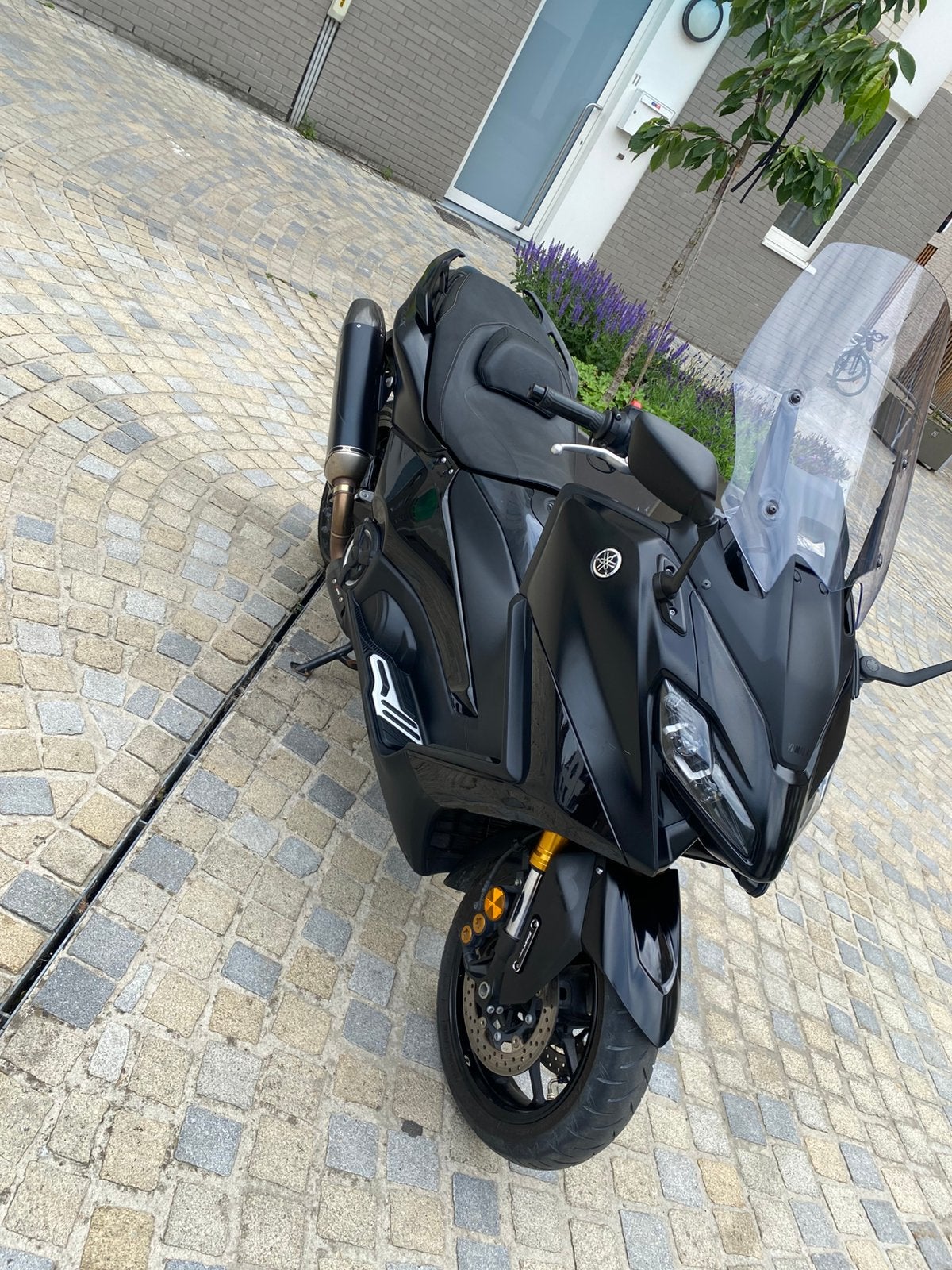 Tmax 560 Techmax Triple Black 2023 6000km akrapovic, Motos, Particulier
