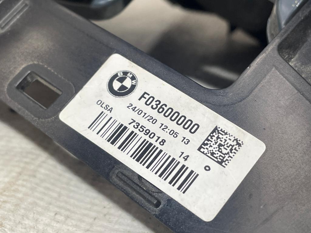 BMW BMW F20 LCI 7359018 rechter achterlichten, Auto-onderdelen, Ophalen, Gebruikt, BMW