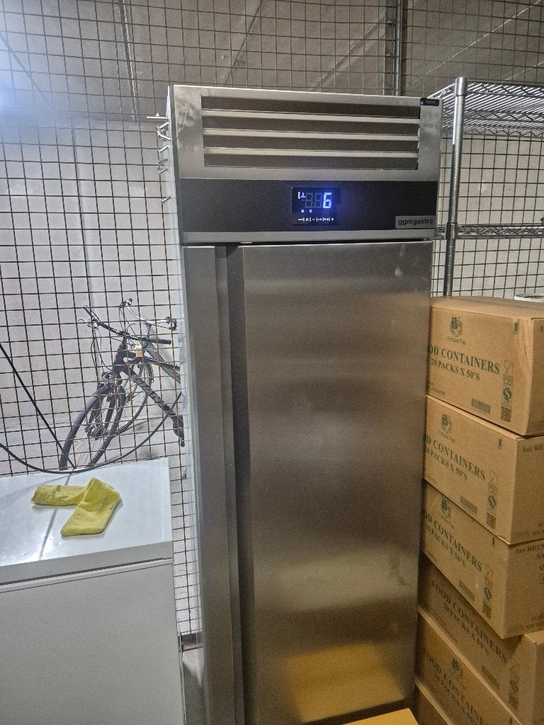 Réfrigérateur en acier inoxydable - 600 mm - 400 litres, Enlèvement, Utilisé, Refroidissement et Congélation