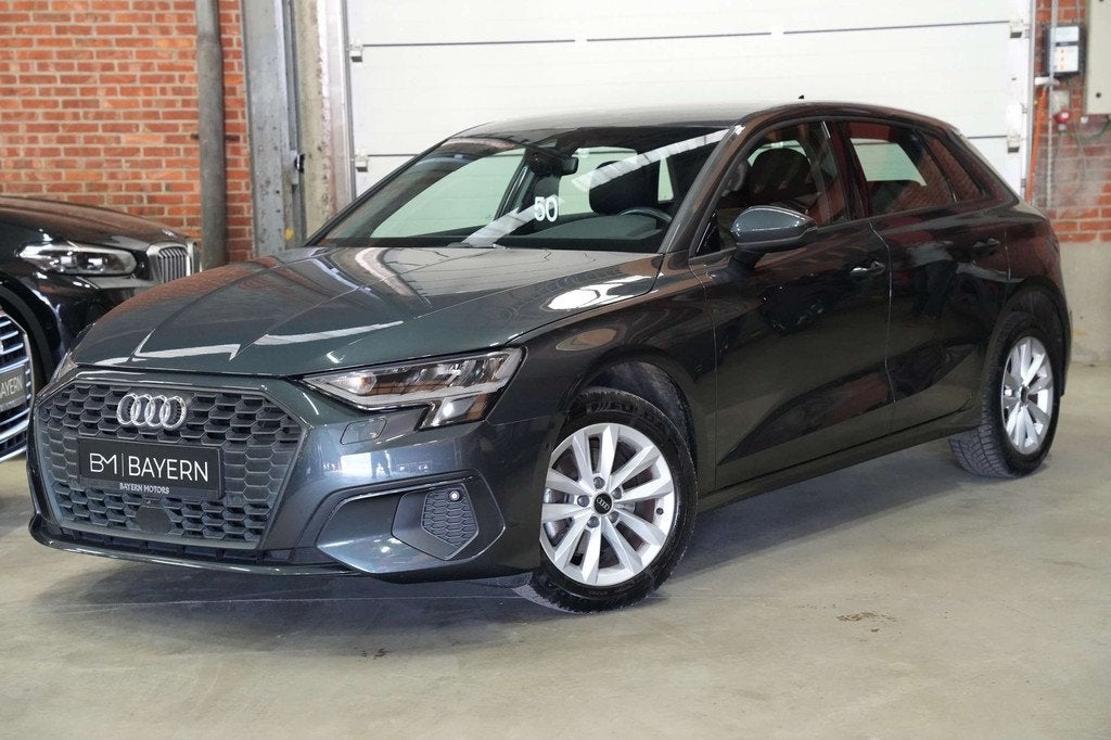 Audi A3 Sportback 30 TFSI Automaat Benzine CarPlay Garanti, Autos, Argent ou Gris, Euro 6, Entreprise, Carnet d'entretien