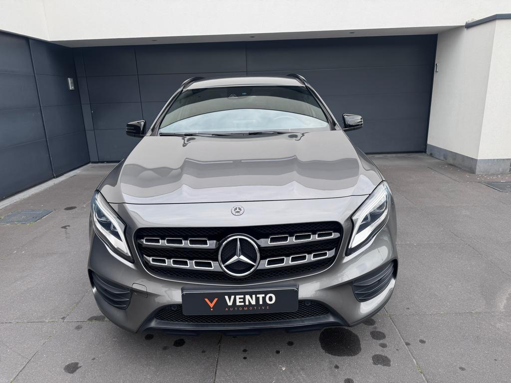Mercedes GLA180 AMG + NIGHT packet. 1 JAAR GARANTIE, Autos, 90 kW, Argent ou Gris, Euro 6, Entreprise