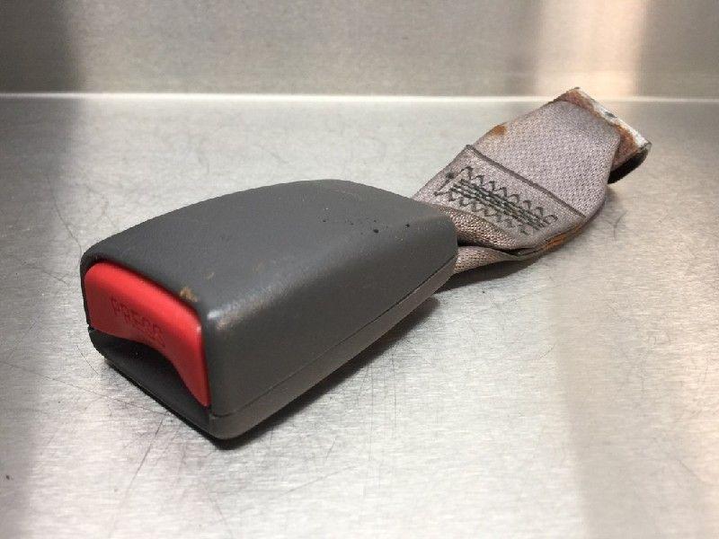 BOUCLE DE CEINTURE ARRIÈRE GAUCHE Cuore (L251 / 271 / 276), Utilisé, Daihatsu