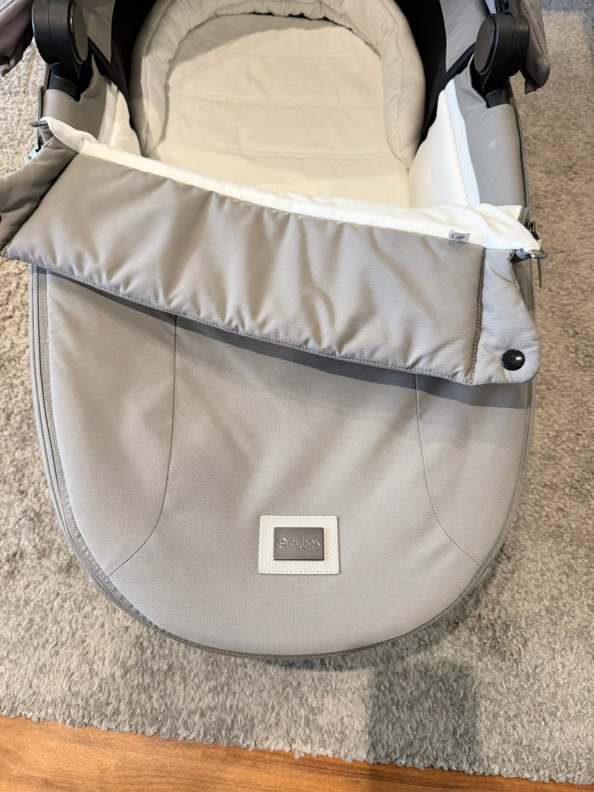 Nacelle Cybex Platinum  Priam – gris clair + habillage pluie, Enlèvement, Comme neuf
