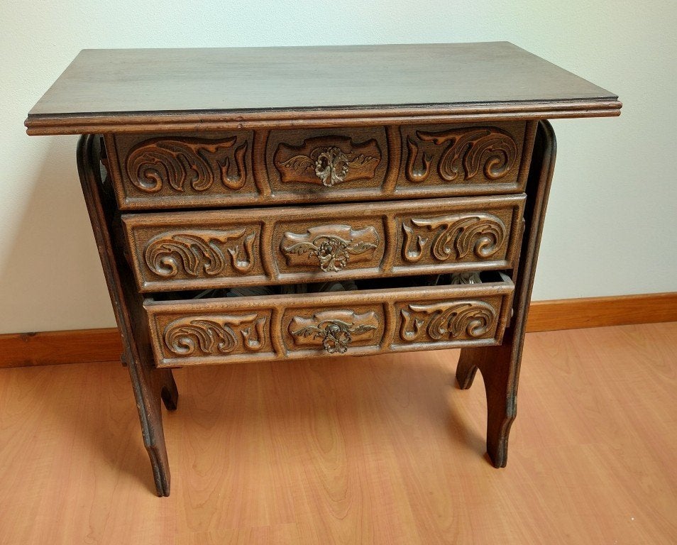 Naaikist uitklapbaar op poten hout mooi model, Antiek en Kunst, Curiosa en Brocante, Ophalen