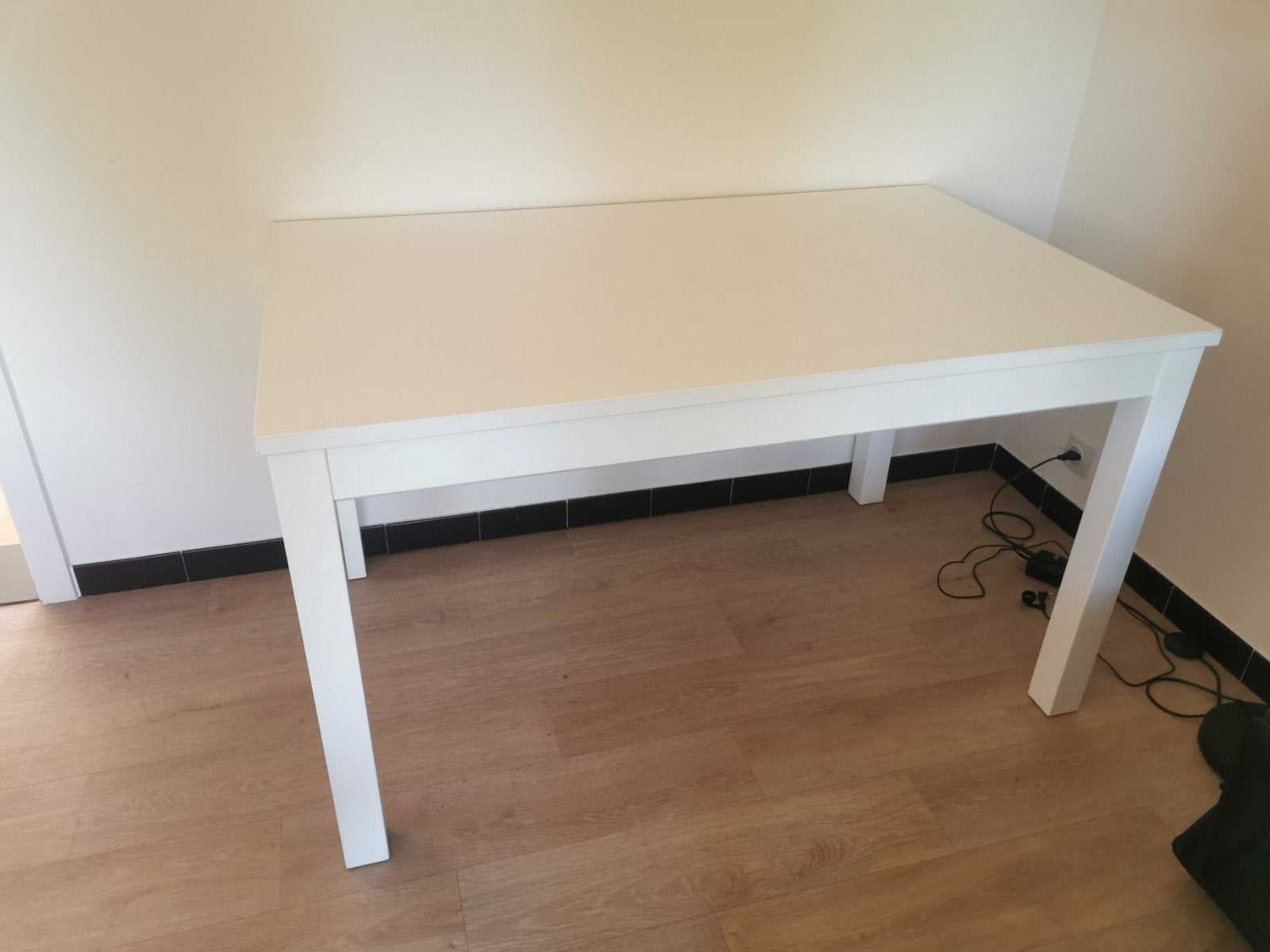 Ikea Laneberg uitschuifbaar eetafel, Huis en Inrichting, Tafels | Eettafels, Ophalen, Zo goed als nieuw, Vijf personen of meer
