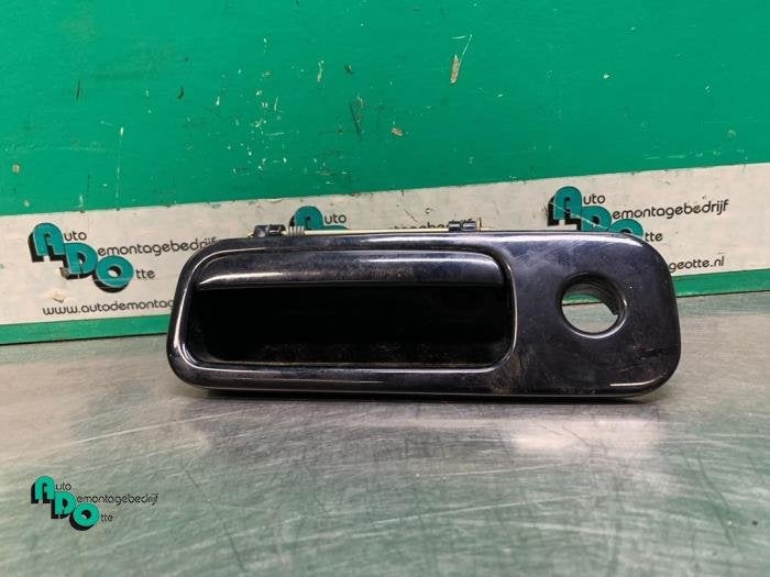 Poignée couvercle coffre d'un Volkswagen Golf (Golf 91-), Volkswagen, -, 3 mois de garantie, Utilisé