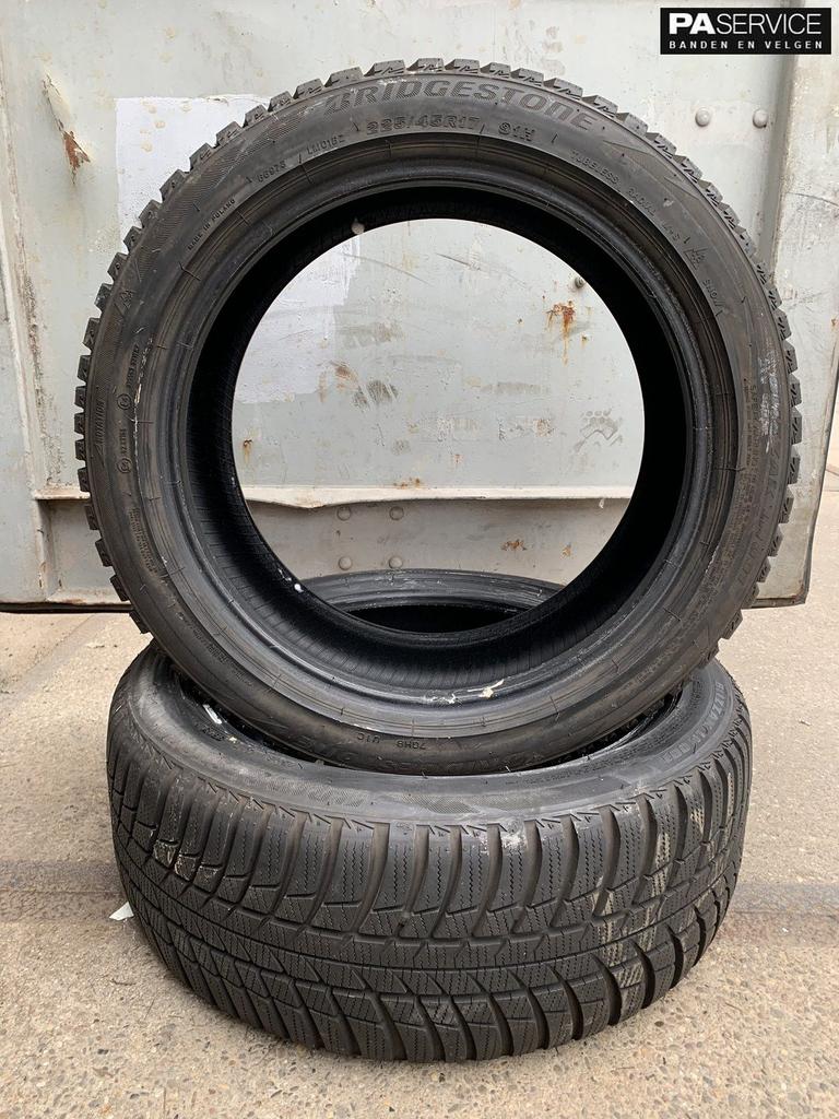 2x Bridgestone 225 45 17 winterbanden met 6.8 mm, Auto-onderdelen, Banden en Velgen, Gebruikt, Velg(en), -, -