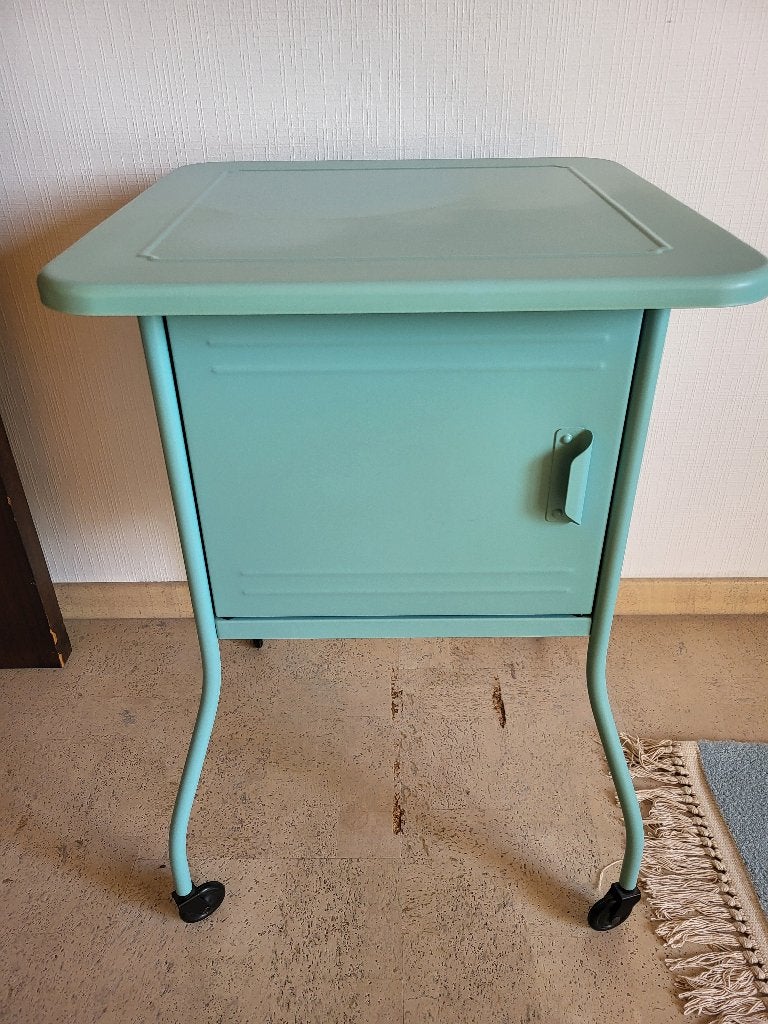 Table de chevet vintage vert menthe/turquoise Ikea Vettre, 45 à 65 cm, Enlèvement, Utilisé, Métal ou Aluminium