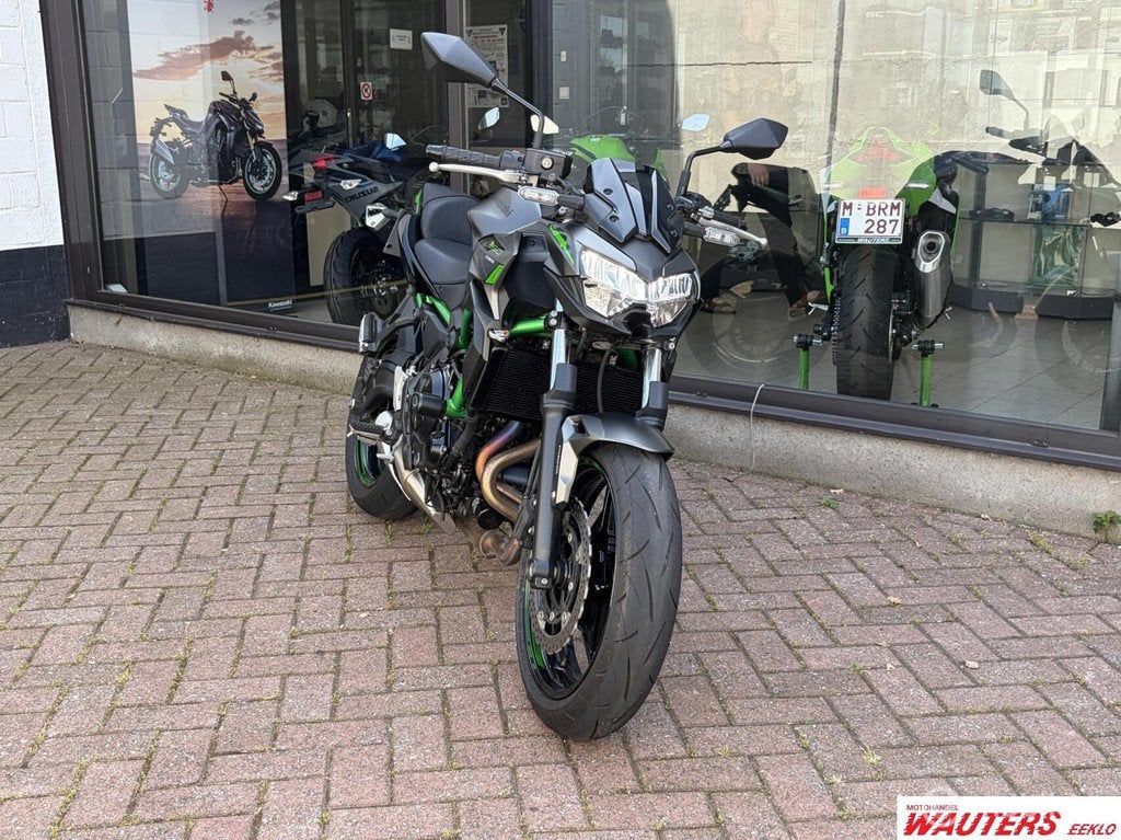 Kawasaki Z650, Tourisme, Entreprise, Plus de 35 kW, Contrôle de traction