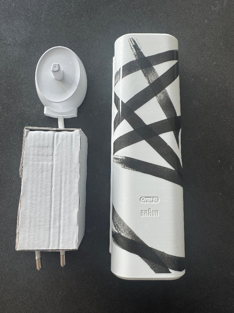 Elektrische tandenborstel BRAUN Oral-B, Handtassen en Accessoires, Ophalen, Gebruikt, Tandenborstel