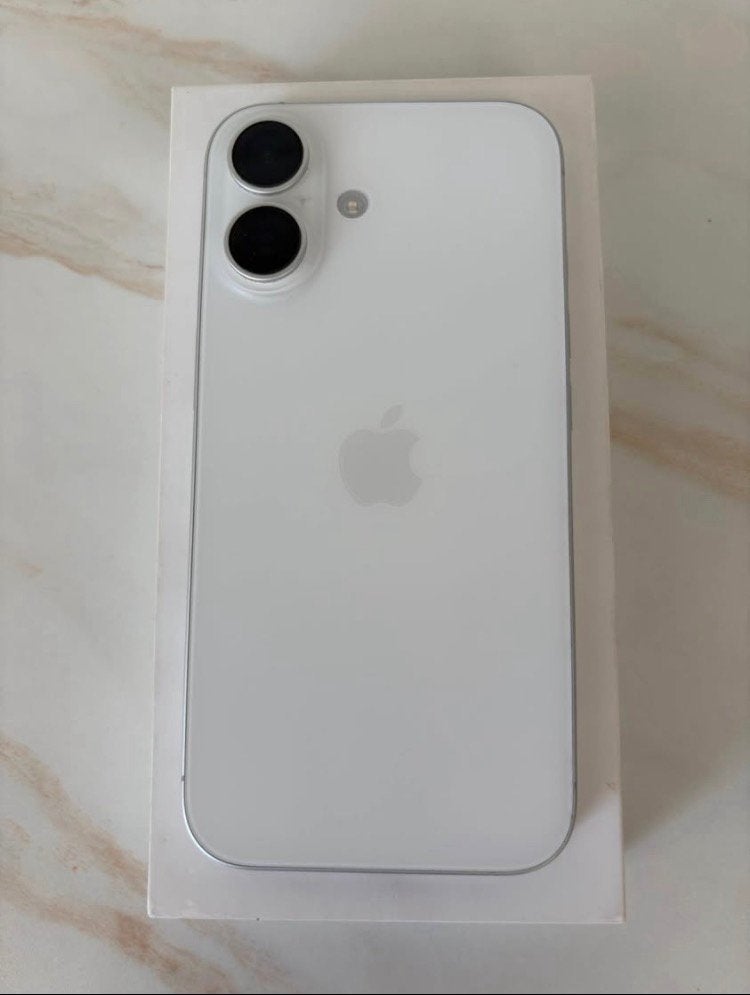 iPhone 16 plus 256 G NEUF 01/08/26 facture,coque.. vds/ech, Enlèvement ou Envoi, IPhone 16, Comme neuf, Sans abonnement