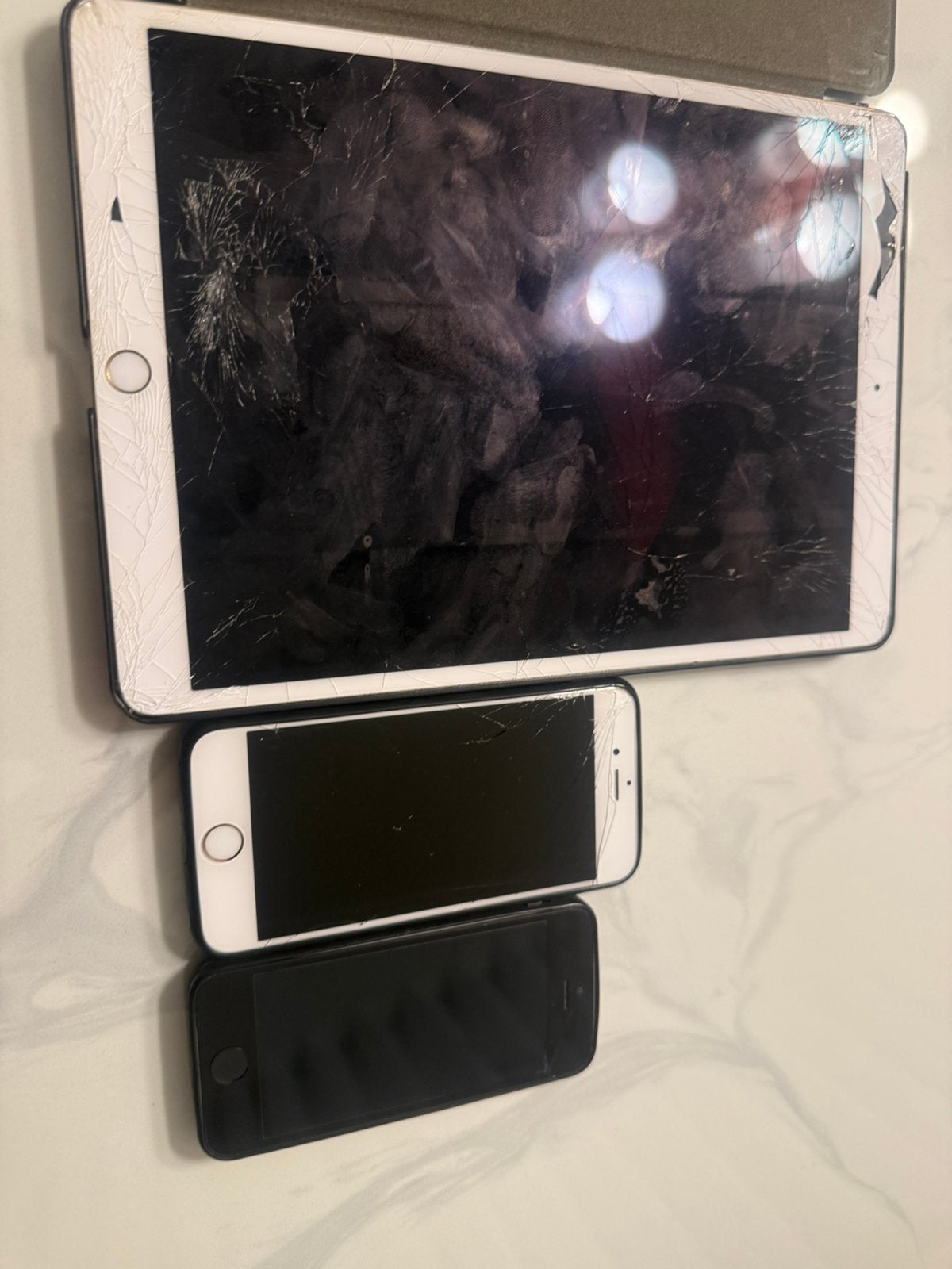 Lot ipad en iphones. Voor onderdelen, Enlèvement ou Envoi, Comme neuf